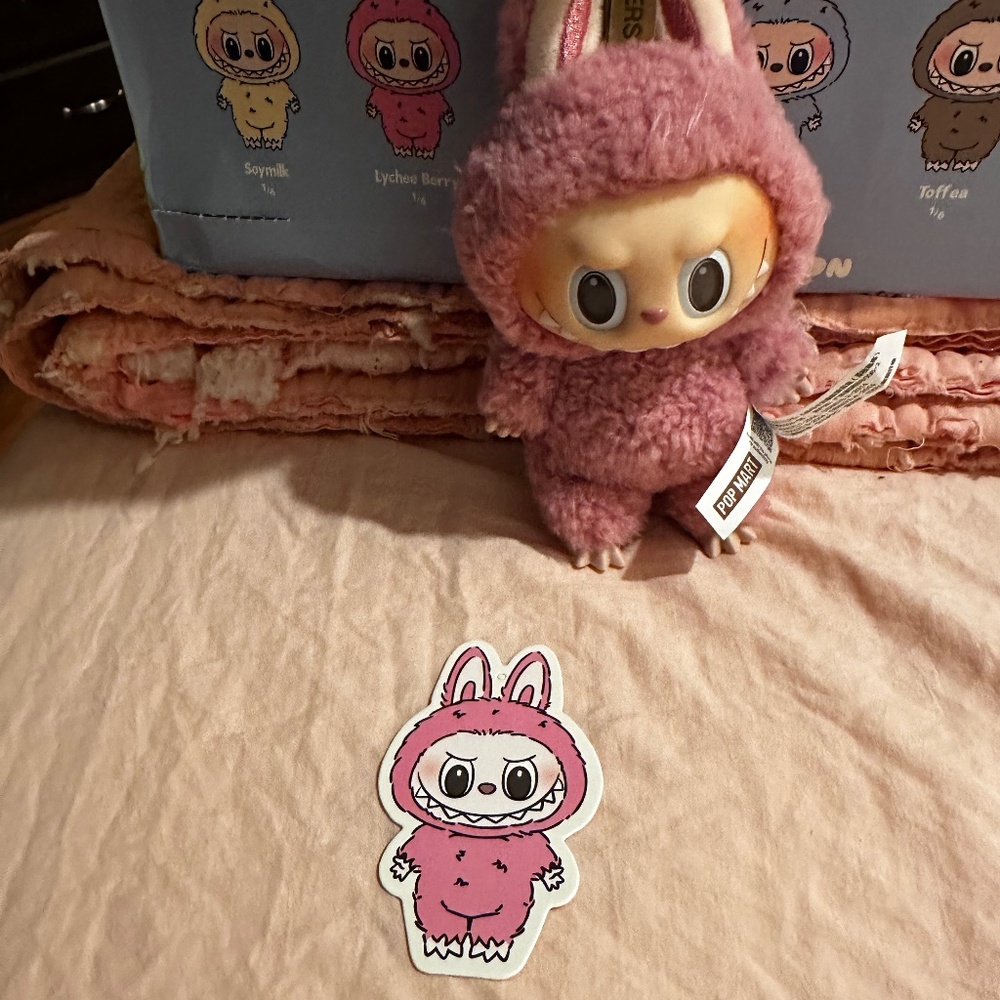 Labubu by Popmart Lycee
